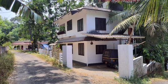 Old house for sale at thodupuzha